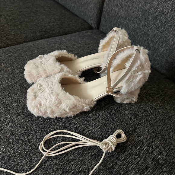 Fur heels - Picture 3 of 5